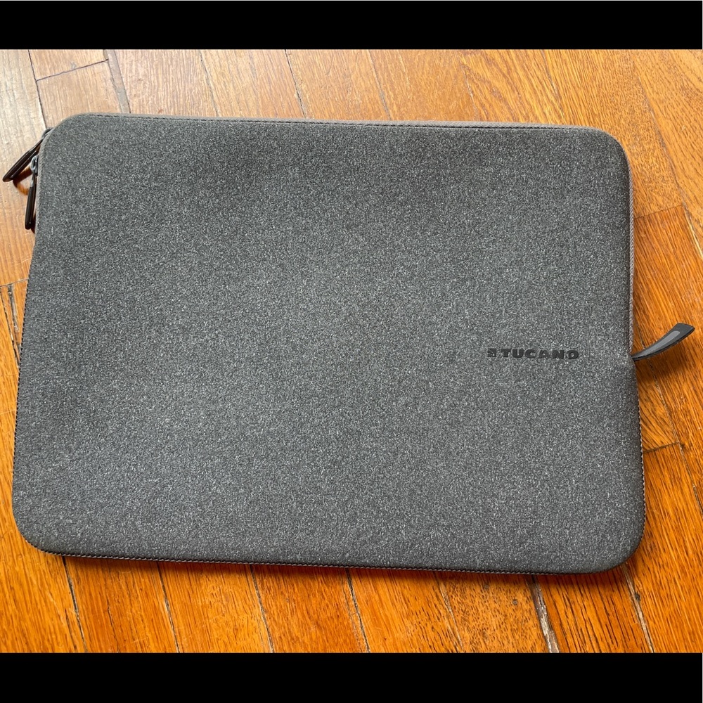 Tucano Second Skin laptop cover